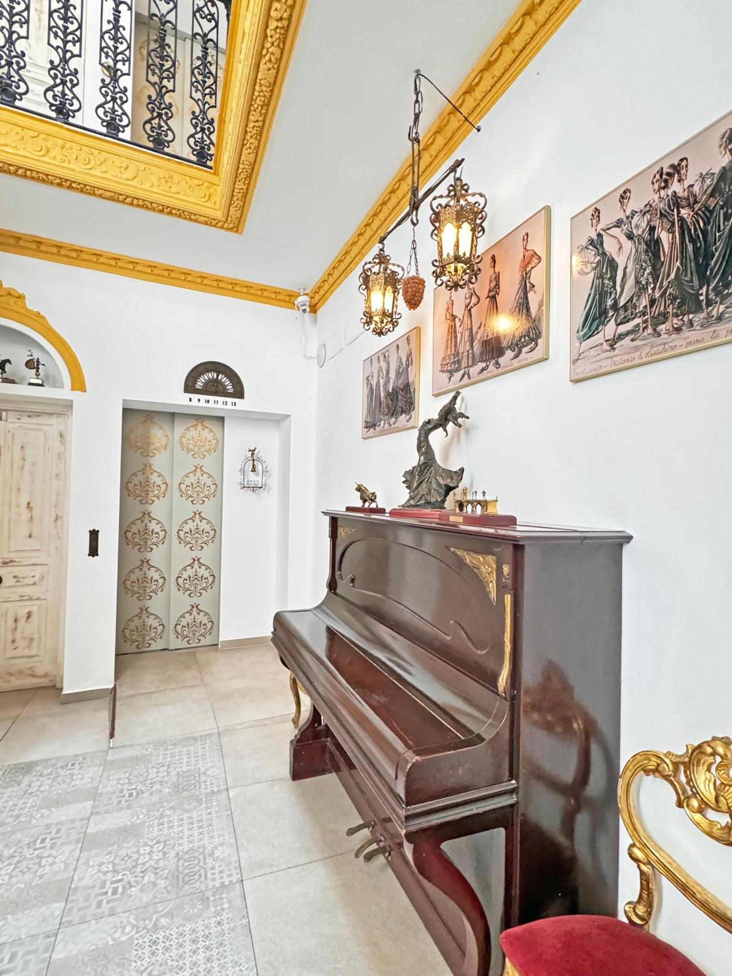 Palace House Hercules - Apartments Sevilha Exterior foto