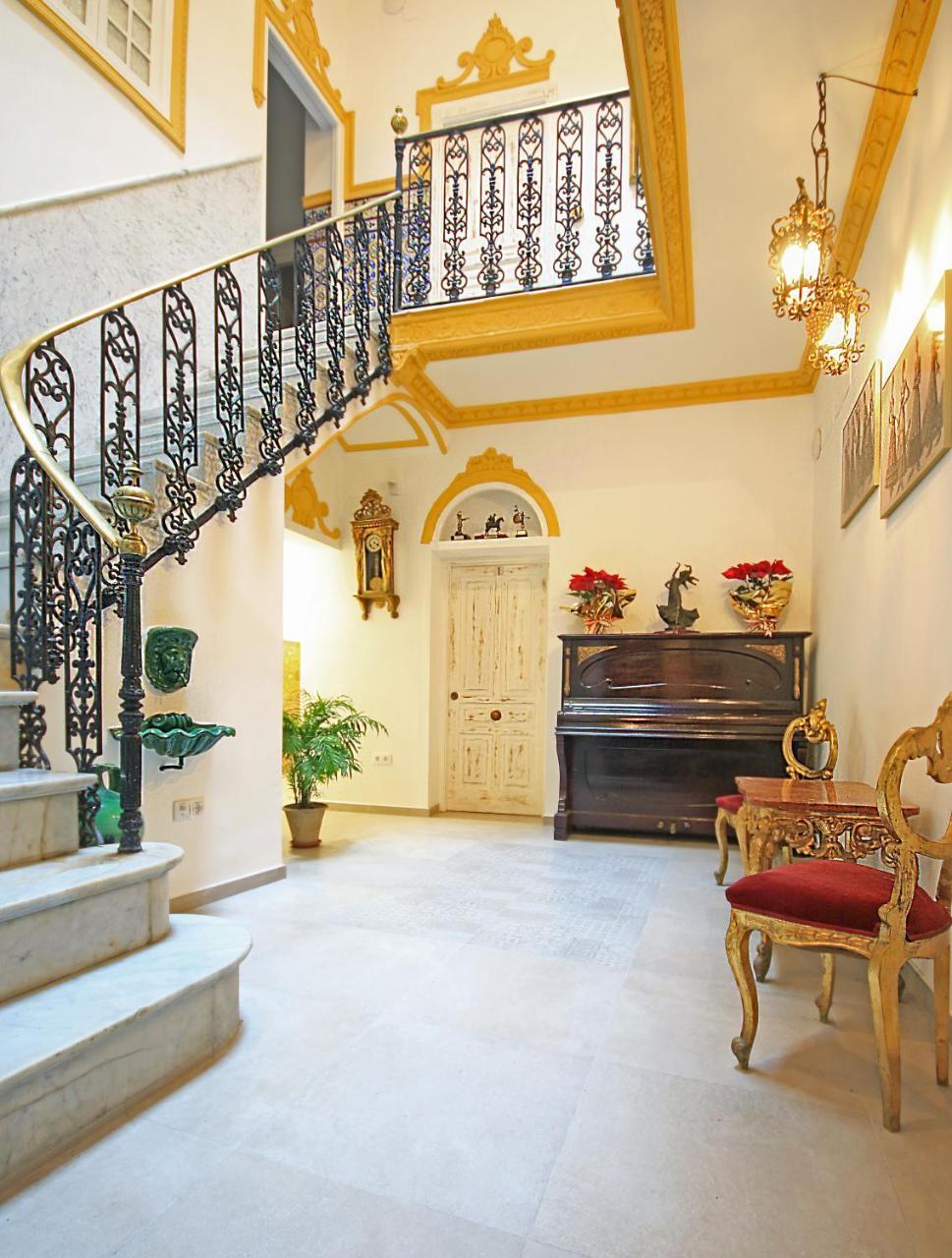 Palace House Hercules - Apartments Sevilha Exterior foto